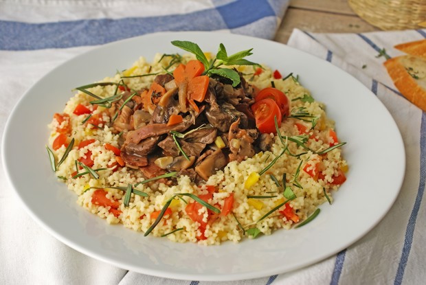 Говядина по-бургундски с кускусом