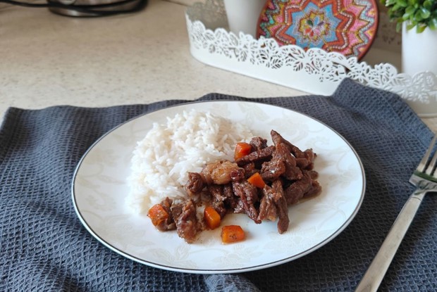 Говядина, тушеная по-домашнему