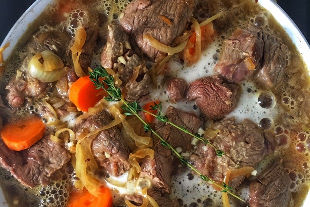 Говядина, тушенная в пиве