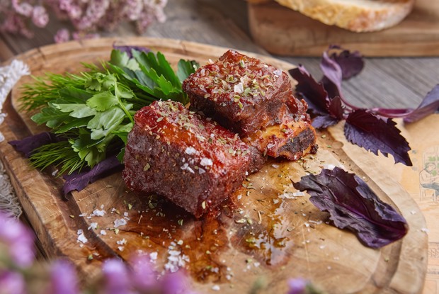 Говяжьи ребра на гриле