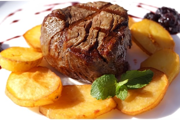 Говяжий филей с эвкалиптовым кремом