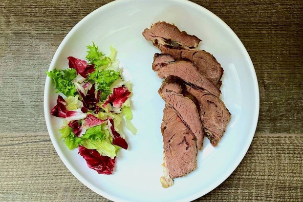 Говяжья шея с орегано и базиликом