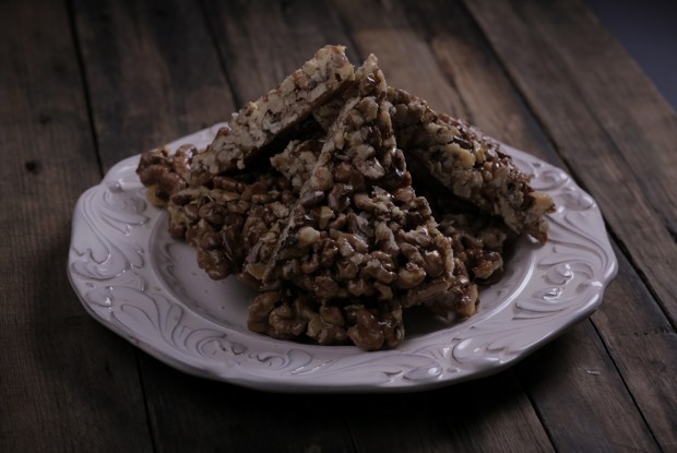 Гозинаки (Грецкие орехи с медом)