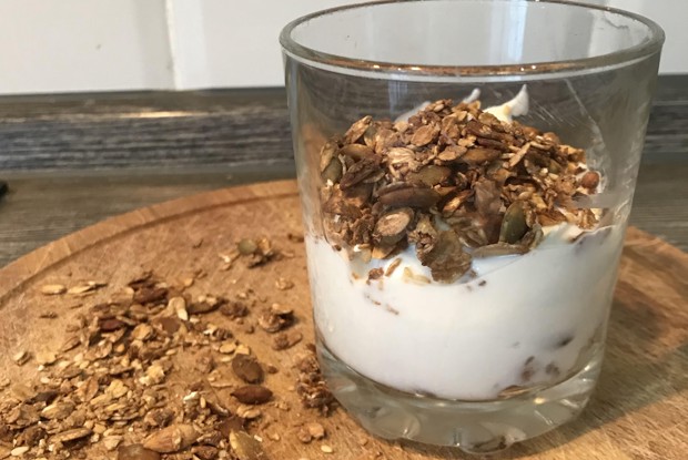 Гранола с тыквенными семечками и кунжутом