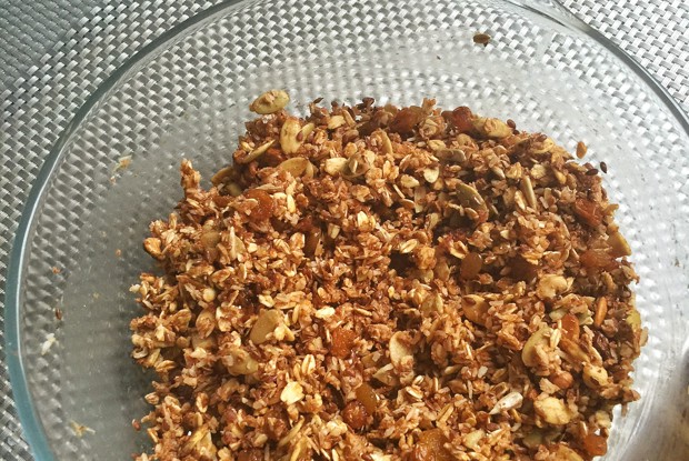 Гранола в микроволновке без сахара