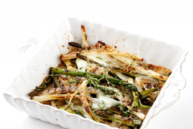 Гратен из порея со спаржей и моцареллой Unagrande