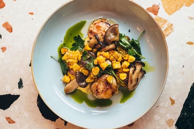 Гребешки с кукурузой и грибами