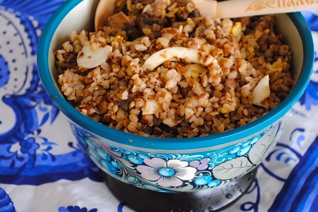 Гречка с грибами и яйцами