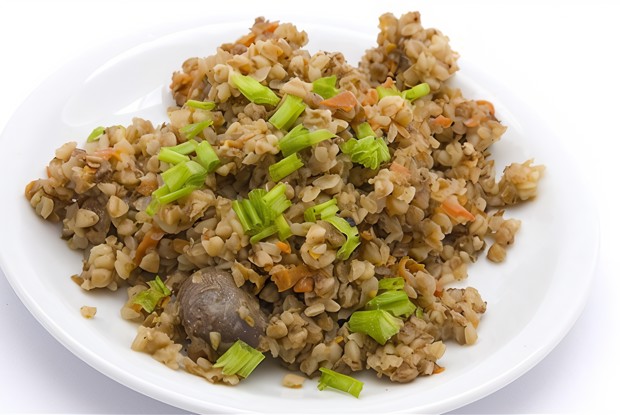 Гречневая каша с луком на пару