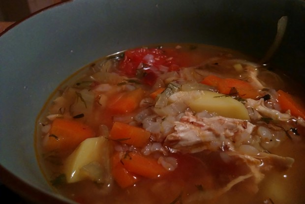 Гречневый суп с курицей и овощами