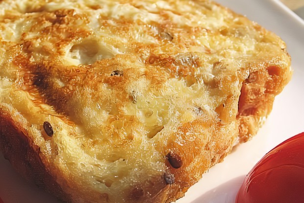 Гренки в омлете с сыром