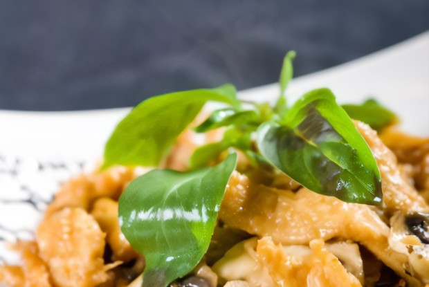 Грибы по-провански (Mushrooms a la Provencal)