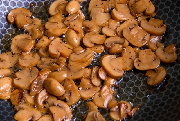 Грибы тушеные