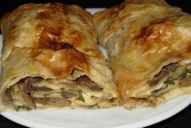 Грибной рулет из лаваша