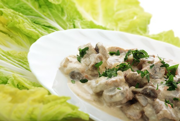 Грибной салат с ветчиной