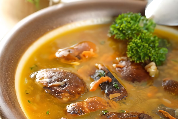 Грибной суп с панчеттой и перловой крупой