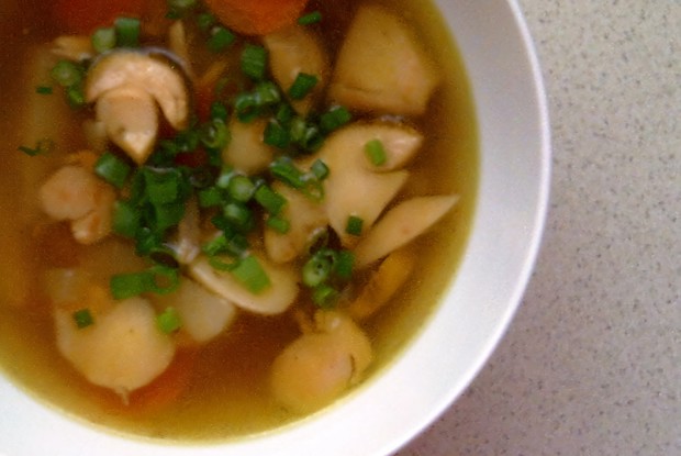 Грибной суп с зеленью
