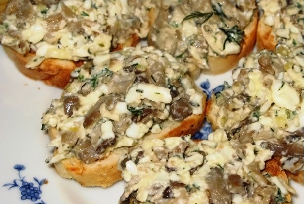 Грибной салат на бутерброды