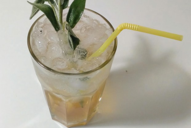 Грушевый лимонад с шалфеем