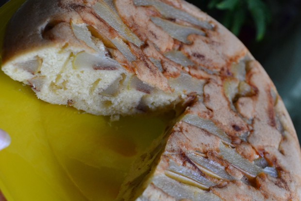 Грушевый пирог в мультиварке