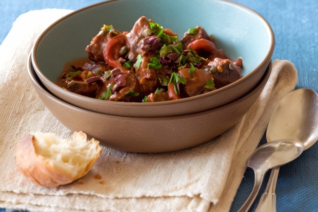 Гуляш в кубинском стиле