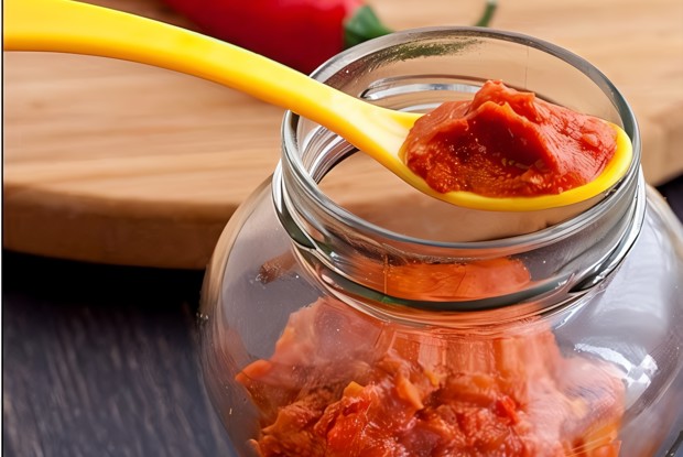 Харисса с вялеными помидорами