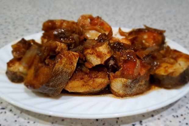 Хек без муки на сковороде