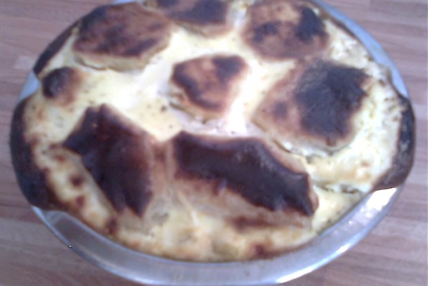 Хек, запеченный с грибами и картофелем