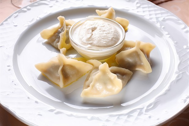 Хинкали с бараниной и зеленью