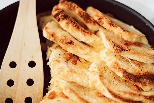 Хлебный пудинг с мускатным орехом