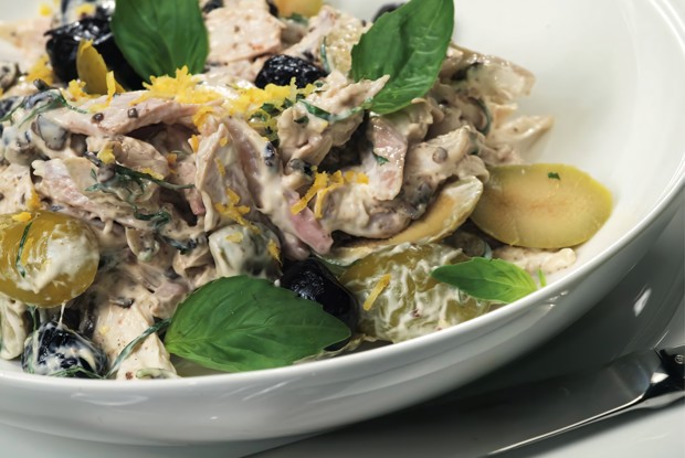 Холодная курица с оливками и лимоном