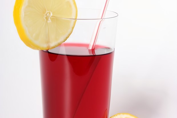 Холодный красный чай с гранатовым соком