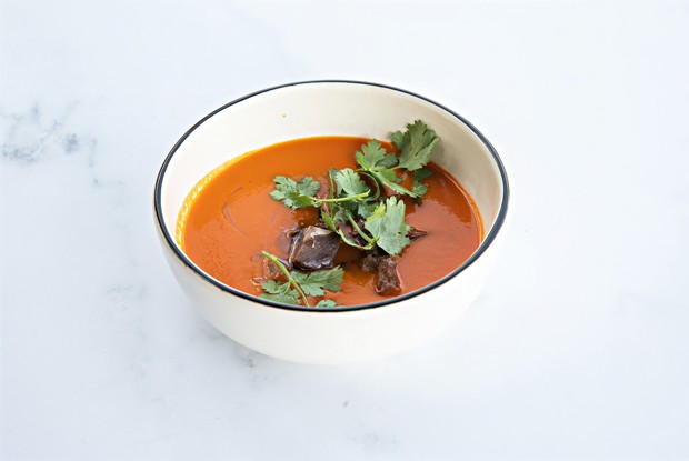 Холодный томатный суп с запеченным перцем