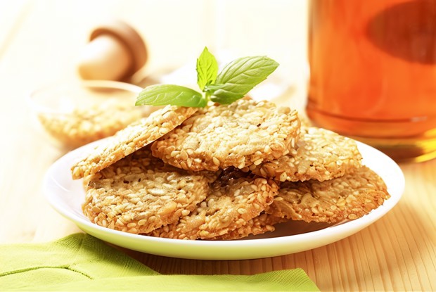 Хрустящая закуска из семечек