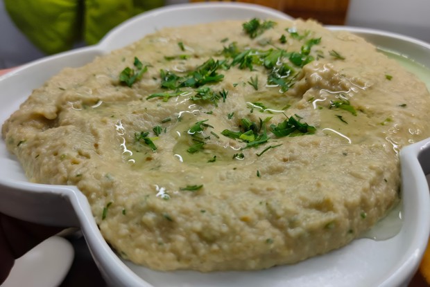 Хумус из баклажан и нута