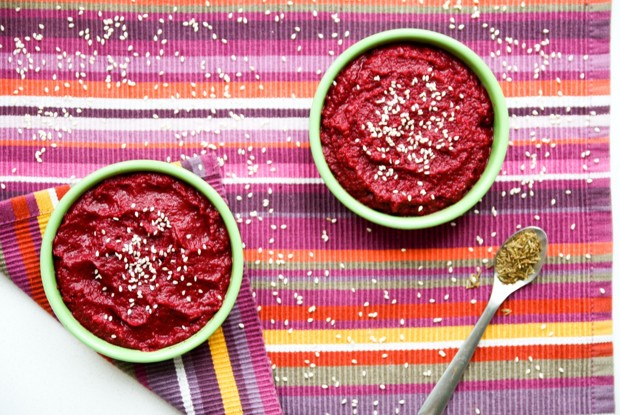 Хумус из свеклы и нута