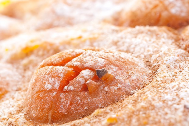 Хурма, запеченая в сметанно-ванильном соусе