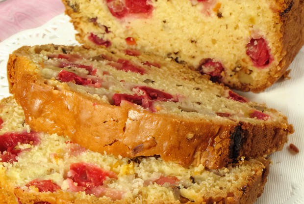 Имбирно-медовый хлеб с клюквой, цукатами, орехами и портвейном
