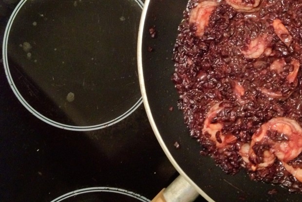 Императорский (черный) рис с королевскими креветками