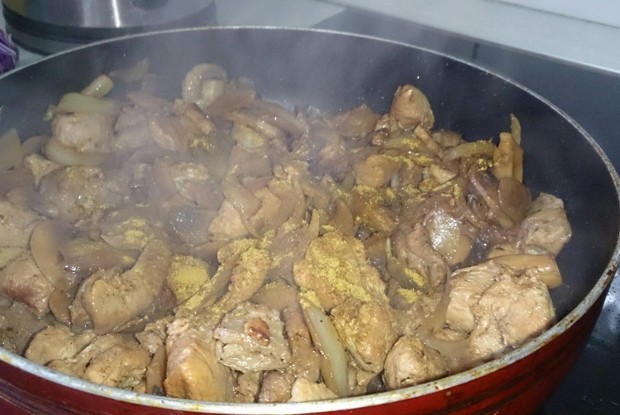 Индейка с грибами в сливочном соусе