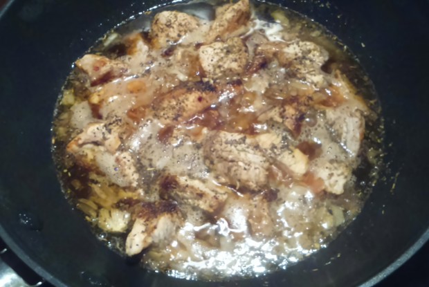 Индейка в шампанском с прованскими травами