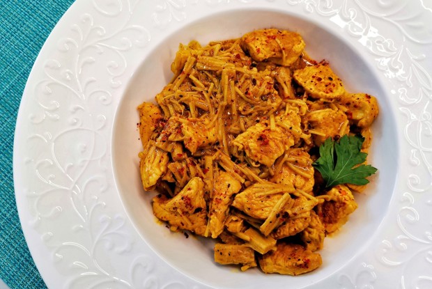 Индейка с грибами эноки