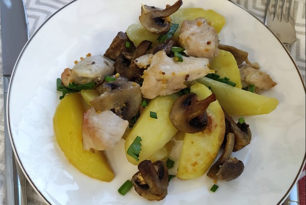 Индейка с картофелем и грибами в духовке