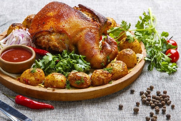 Индейка в томатном соусе