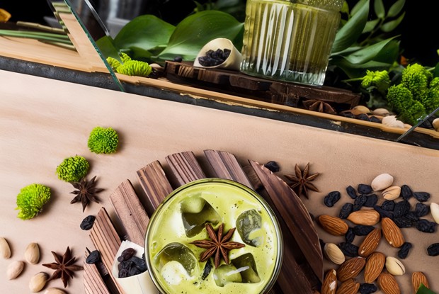 Индийский кофе с фисташками и пряностями