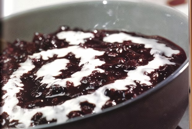 Индонезийский пуддинг из черного риса