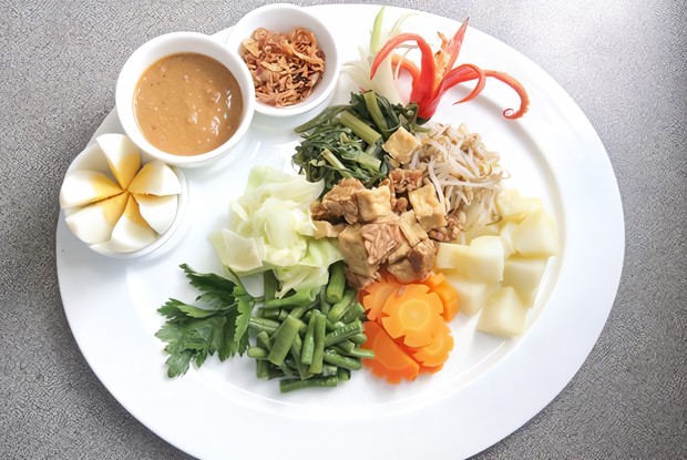 Индонезийский салат (Gado gado)