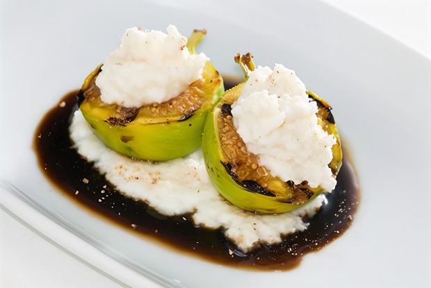 Инжир на гриле с рикоттой