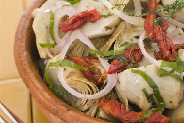 Испанский артишок с паприкой