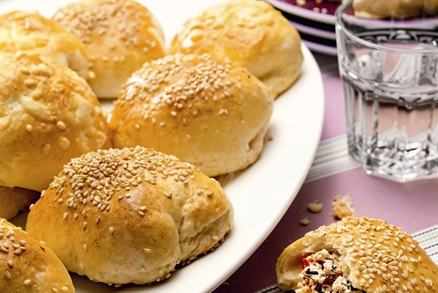 Итальянские булочки с сыром и томатами